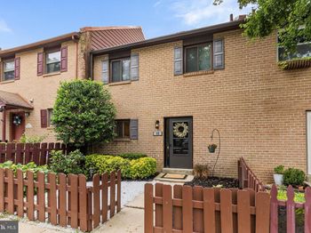 112 Eaton Dr