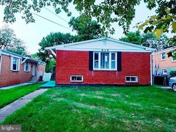 916 Hilltop Terrace SE