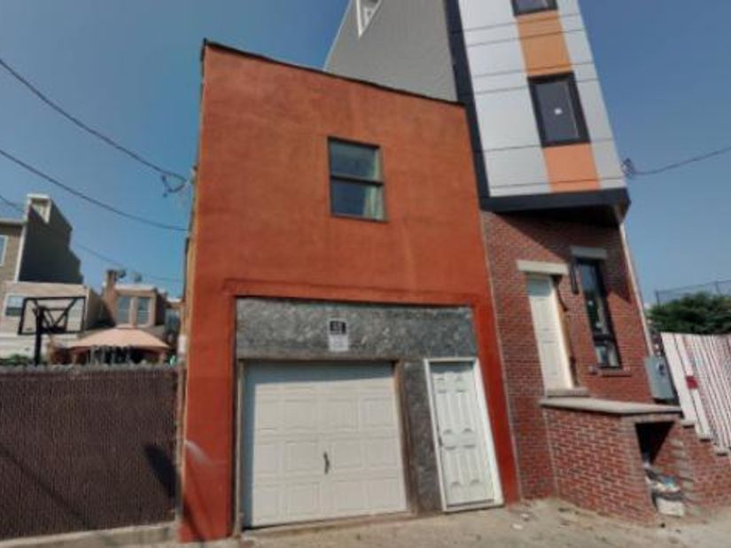 2442 E Harold Street, Philadelphia PA 19125