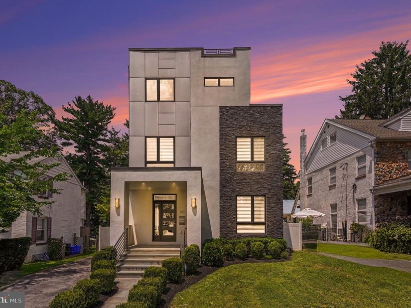 480 Evergreen Avenue, Philadelphia PA 19128