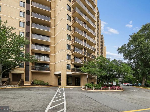 203 Yoakum Parkway 925, Alexandria VA 22304