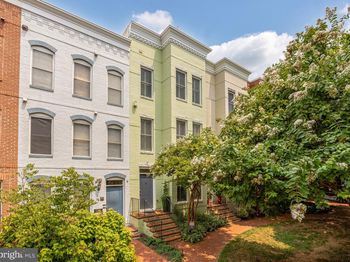 914 4TH Street SE