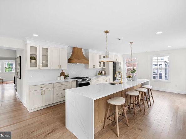 1805 S Pollard Street, Arlington VA 22204