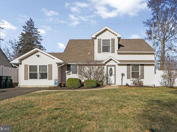 58 Rocky Pool Lane, Levittown PA 19055