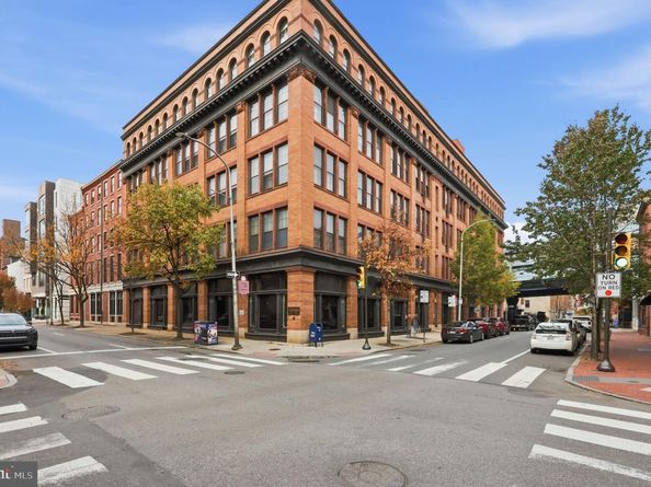 301 Race Street C010, Philadelphia PA 19106