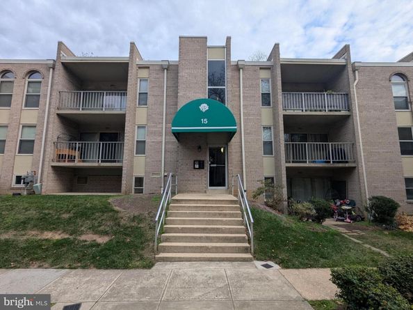 15 Canterbury Square 202, Alexandria VA 22304