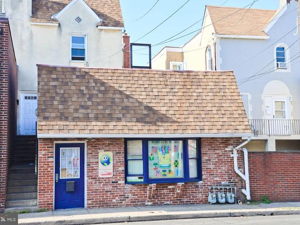 232 Long Lane, Upper Darby PA 19082