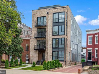 1516 East Capitol Street NE