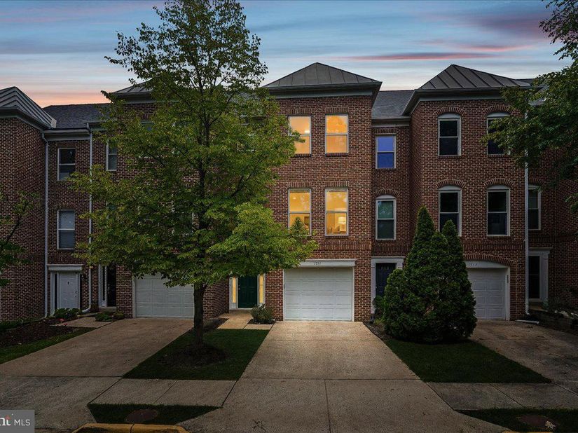 1711 Blue Flint Court, Reston VA 20190