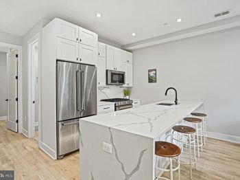 725 Euclid Street NW