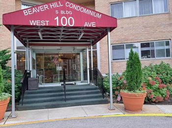 100 West Avenue