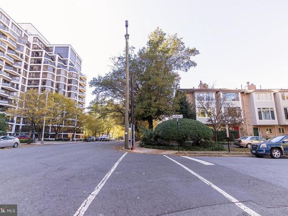 1530 Key Boulevard 205, Arlington VA 22209