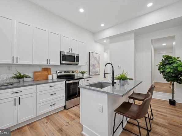 1145 S 15TH Street, Philadelphia PA 19146