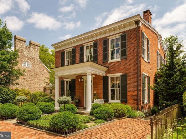 146 E Court Street, Doylestown PA 18901