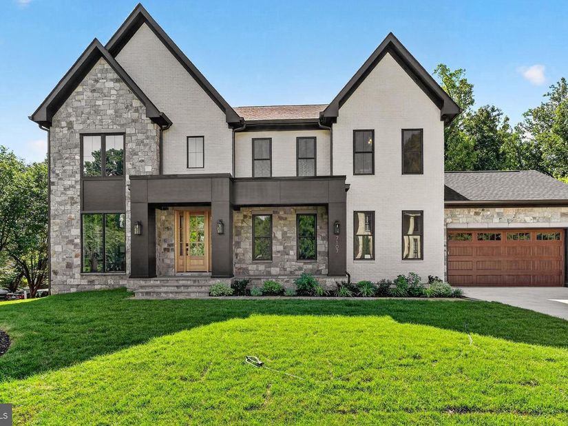 7107 Penguin Place, Falls Church VA 22043