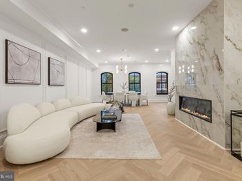 733 Euclid Street NW