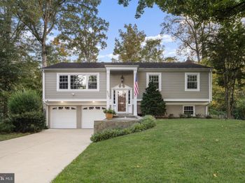 9303 Swinburne Court