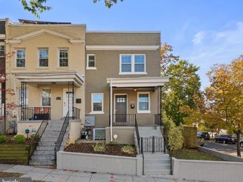 1201 Queen Street NE