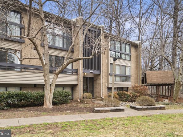 2112 Green Watch Way 10/200F, Reston VA 20191