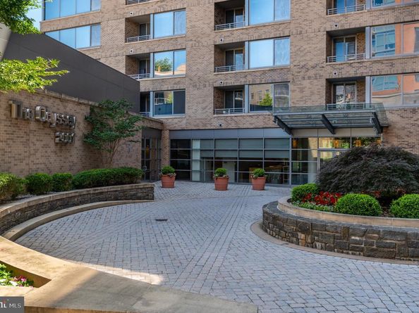 2001 15TH Street N 805, Arlington VA 22201