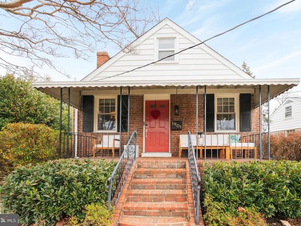 1901 Scroggins Road, Alexandria VA 22302