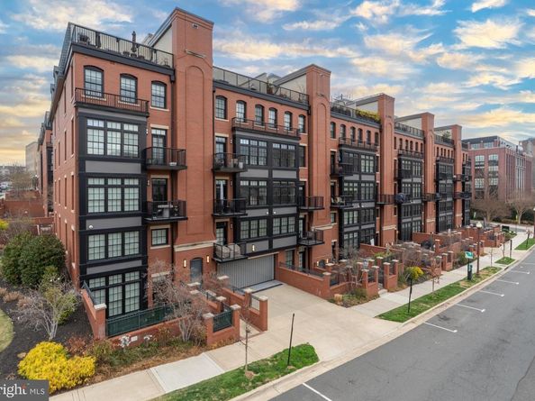 1701 16TH Street N 355, Arlington VA 22209