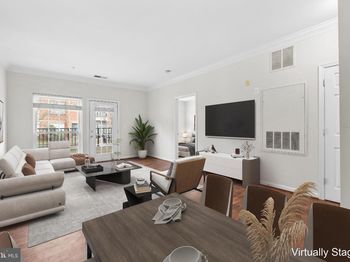 4862 Eisenhower Avenue