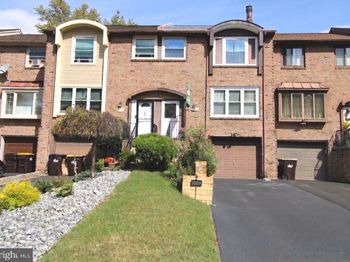 1009 Burnley Court