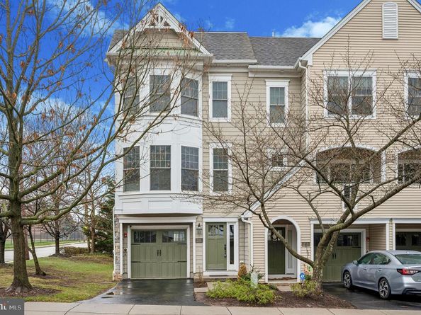201 Cobblestone Drive, Ardmore PA 19003