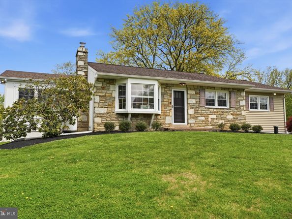83 Wrenwood Way, Newtown PA 18940