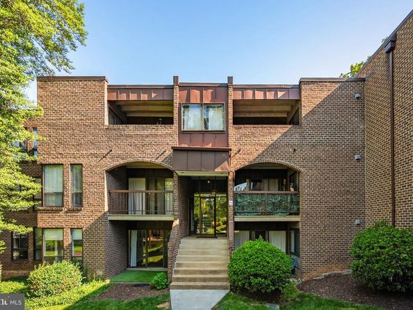 11240 Chestnut Grove Square 157, Reston VA 20190