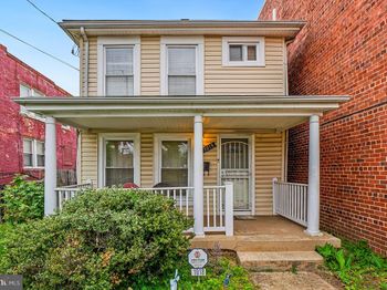 1018 45TH Street NE