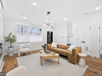 865 Summit Avenue