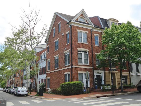 400 Oronoco Street, Alexandria VA 22314