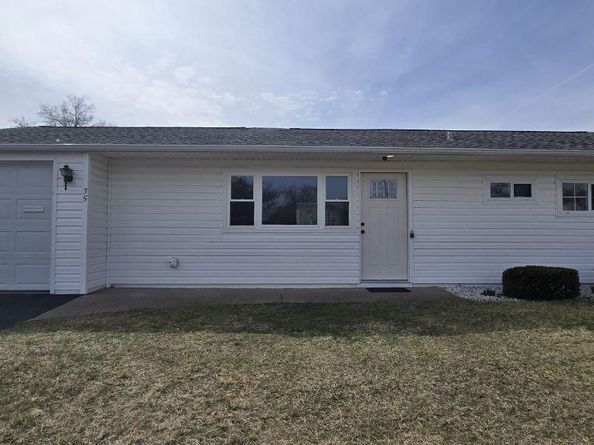 35 Beechtree Road, Levittown PA 19057