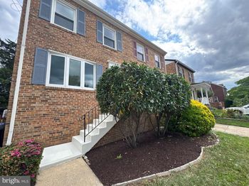 19 E Myrtle Street