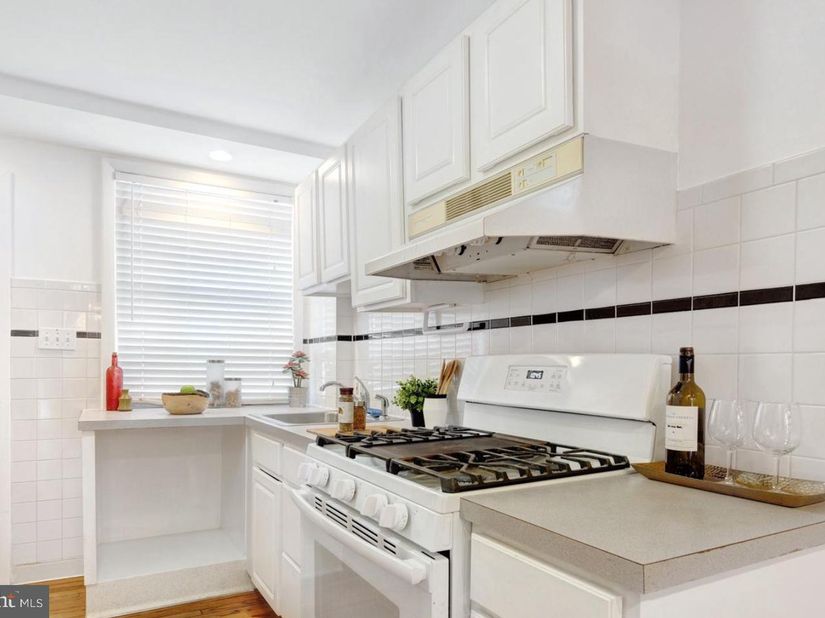 1036 Montrose Street, Philadelphia PA 19147