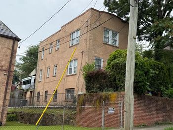 1622 28TH Place SE