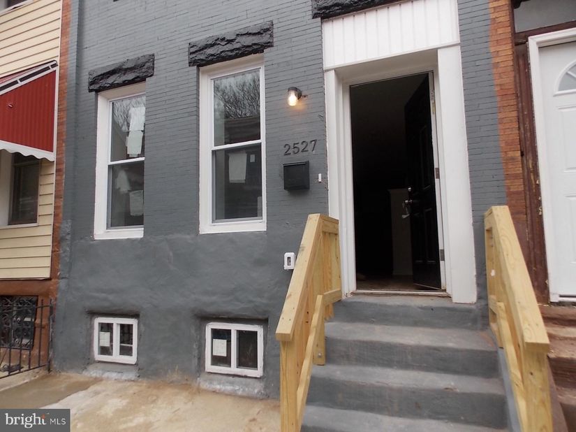 2527 N Myrtlewood Street, Philadelphia PA 19132