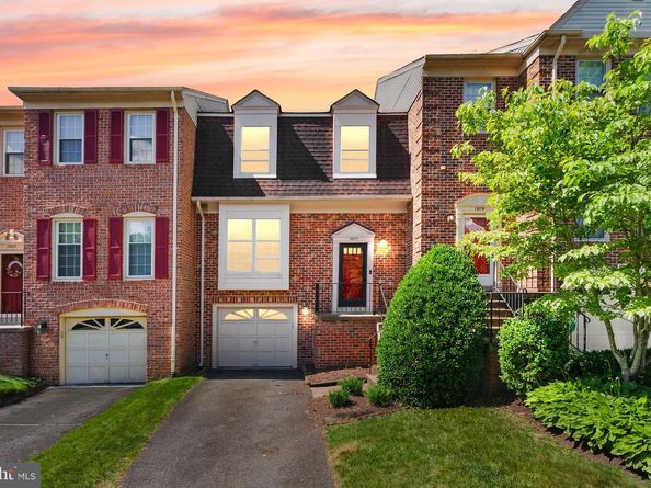 7877 Hampton Village Pass, Annandale VA 22003