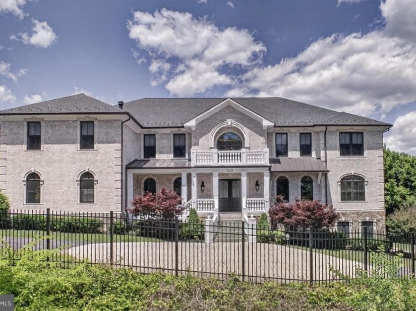 7112 Georgetown Pike, Mclean VA 22101