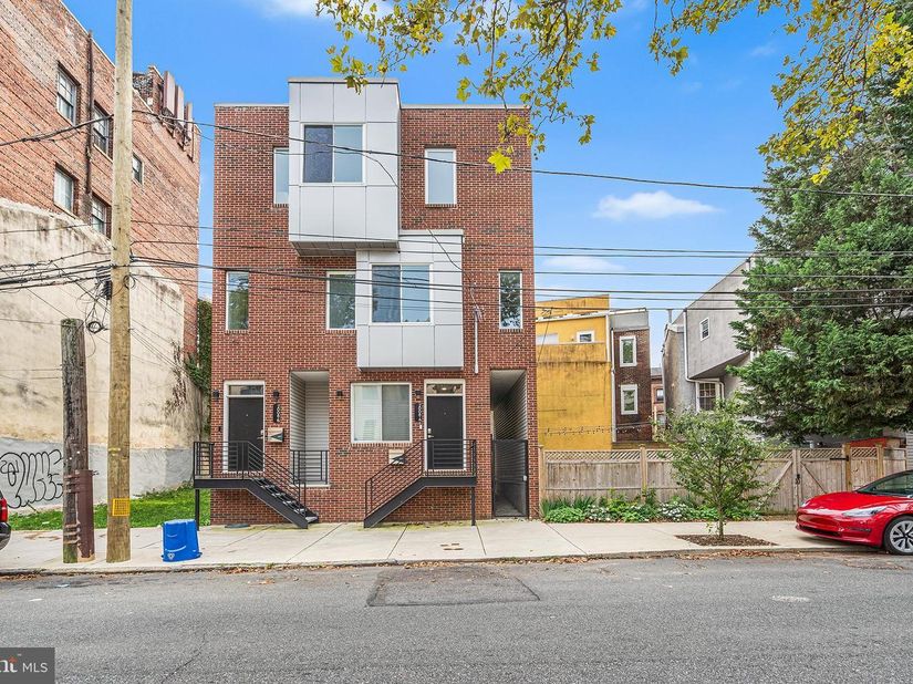 2008 S College Avenue A, Philadelphia PA 19121