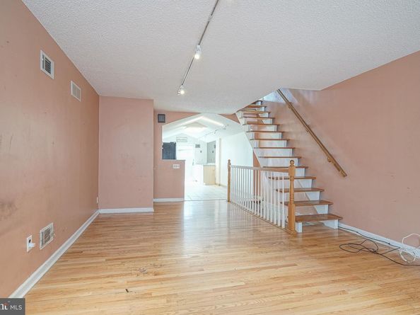 2645 S Alder Street, Philadelphia PA 19148