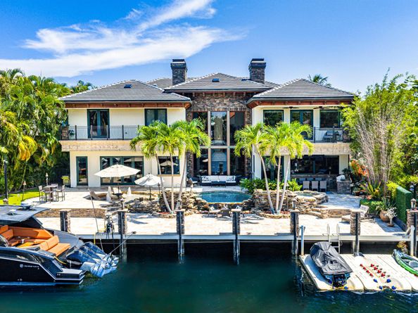 2325 NE 27th Street, Lighthouse Point FL 33064