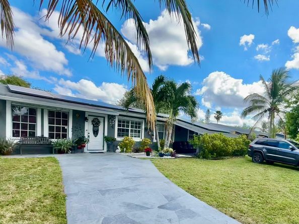 1530 SW 68th Ave, North Lauderdale FL 33068