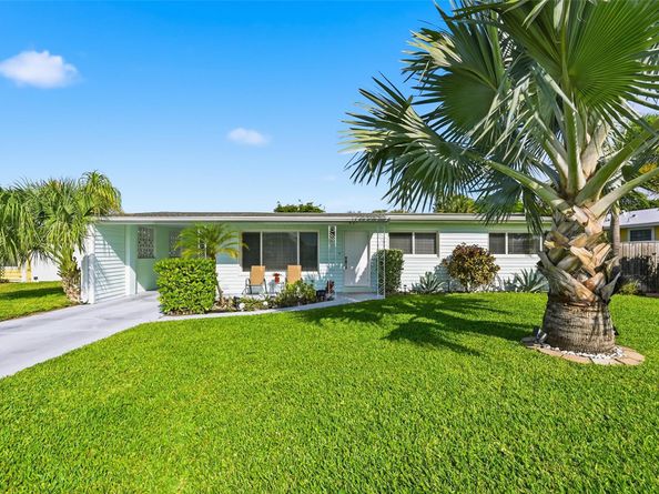 807 W Ocean Ave, Lantana FL 33462