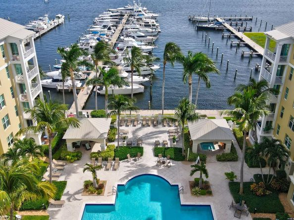 806 E Windward Way E 201, Lantana FL 33462