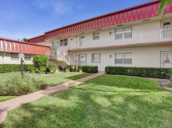 12014 Greenway Circle