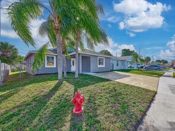 1549 W 19th Street, Riviera Beach FL 33404