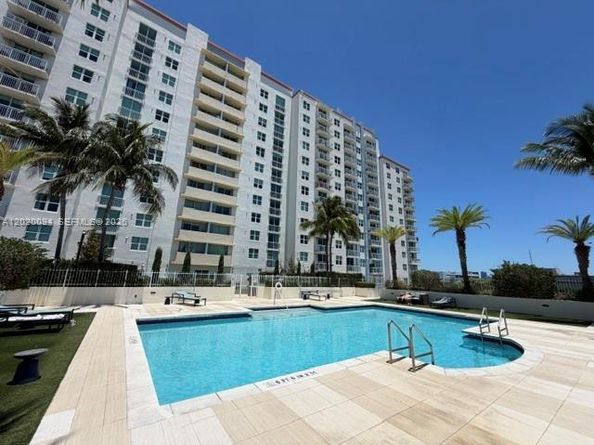 3000 Coral Way 813, Miami FL 33145